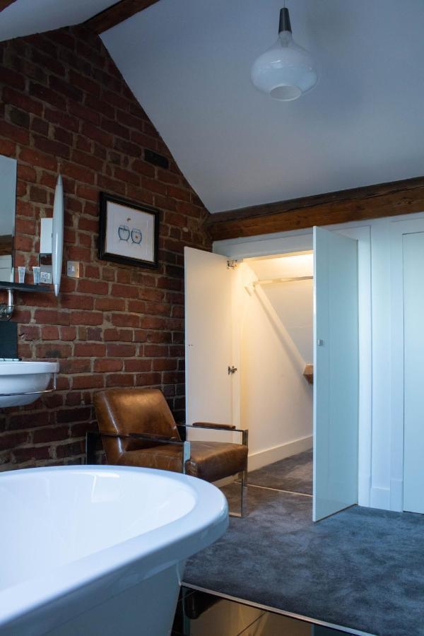 Tiger Roof Terrace Lymm Apartment Exterior photo